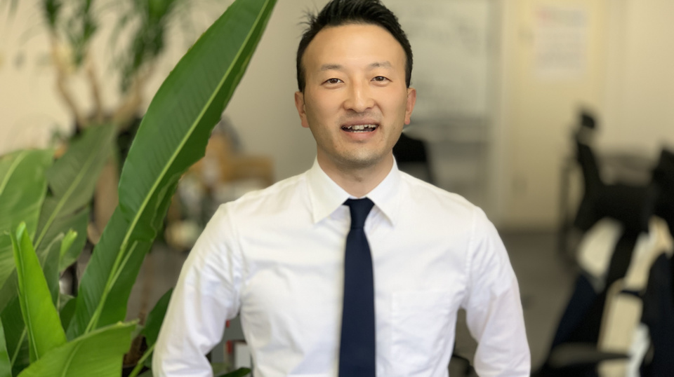 代表の米澤俊一